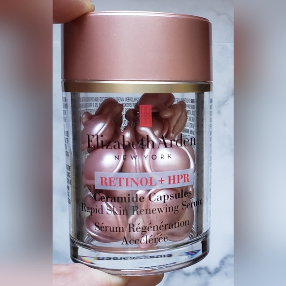 Elizabeth Arden RetinoHPR Ceramide Capsules Radiance Renewing Serum 30 Count NEW - Picture 8 of 14